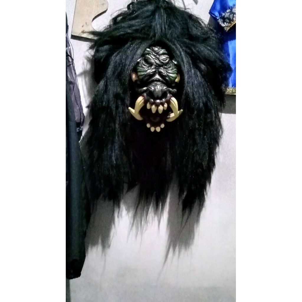 Blegor dewasa dan  topeng angop (suri sapi)