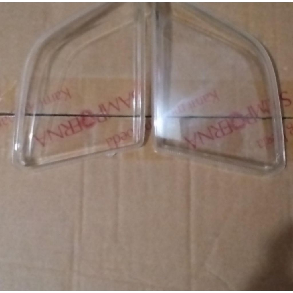 MIKA LAMPU REPLEKTOR BAGASI AGYA TRD