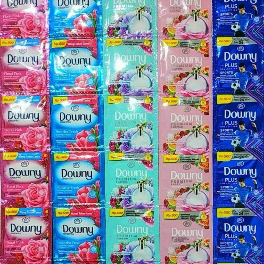 downy pelembut dan pewangi pakaian 12 sachet/1 renteng