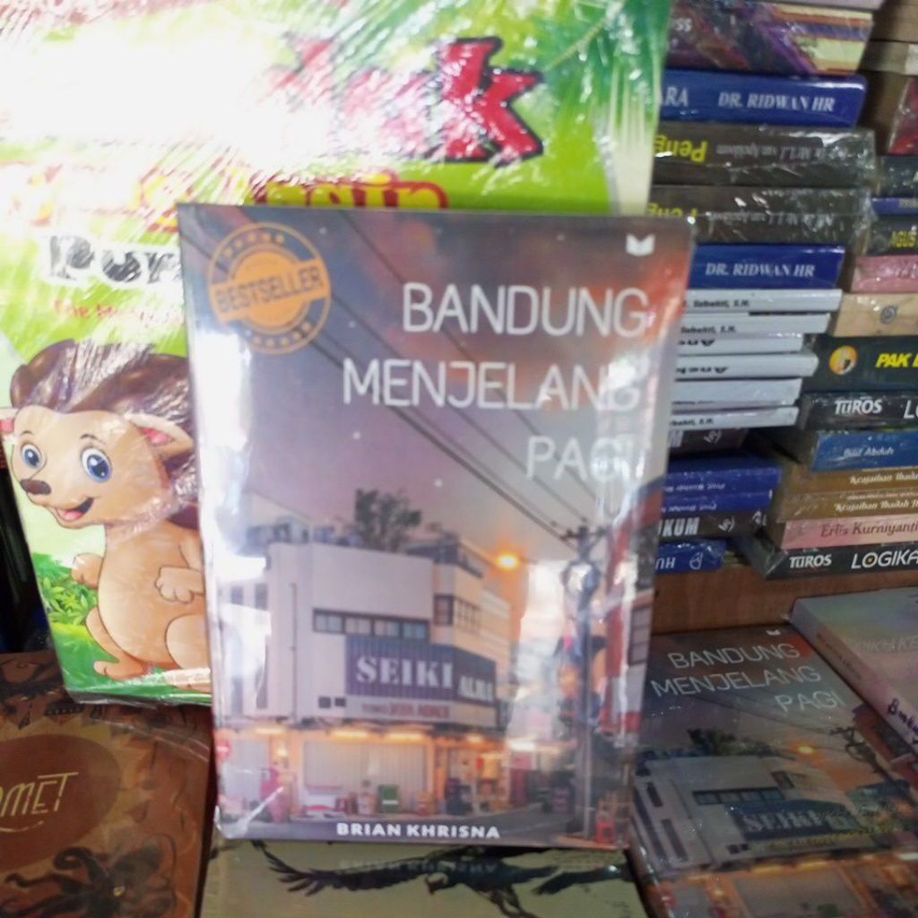 Buku BANDUNG MENJELANG PAGI BRIAN KHRISNA