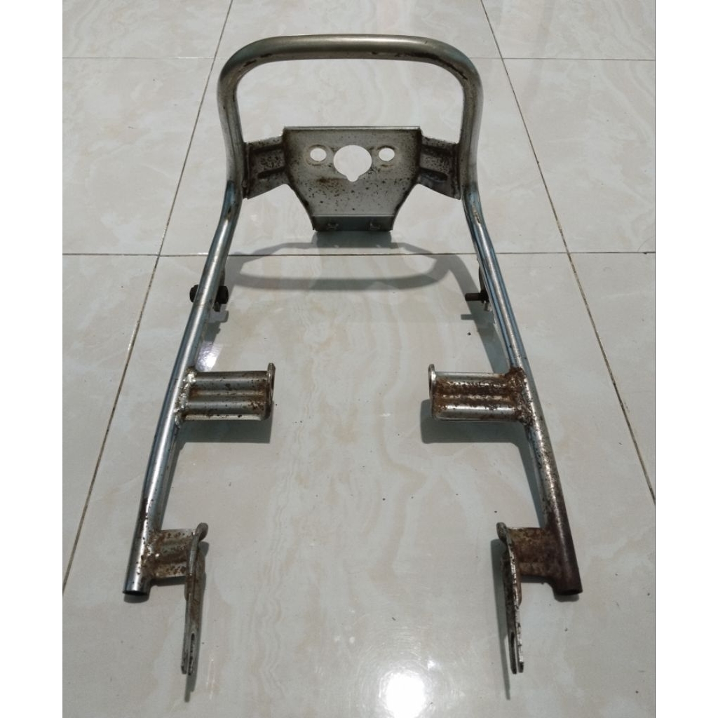 Behel Begel Plenger Jok belakang Suzuki A100 a9 a10 Econos original second