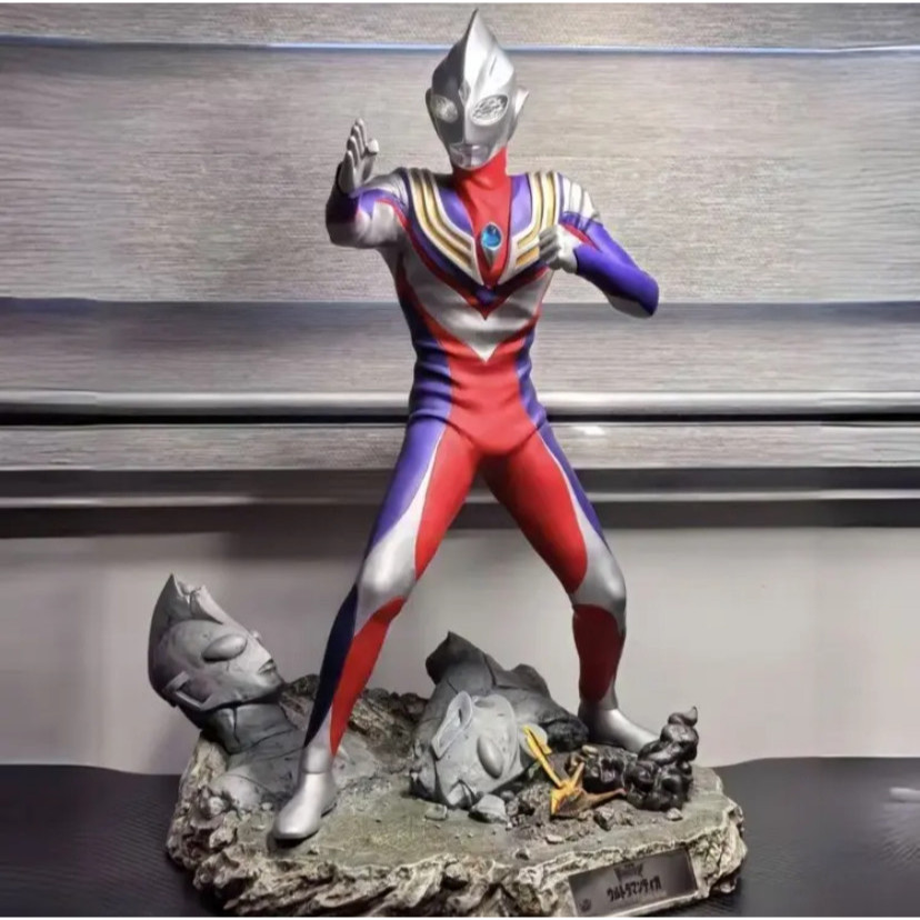 [ Ready ] Statue Ultraman Tiga Beast Kingdom Resin LED