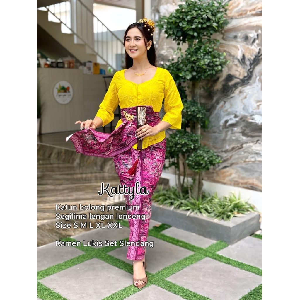 Kebaya Katun Bolong Premium Model Segilima Lengan Lonceng