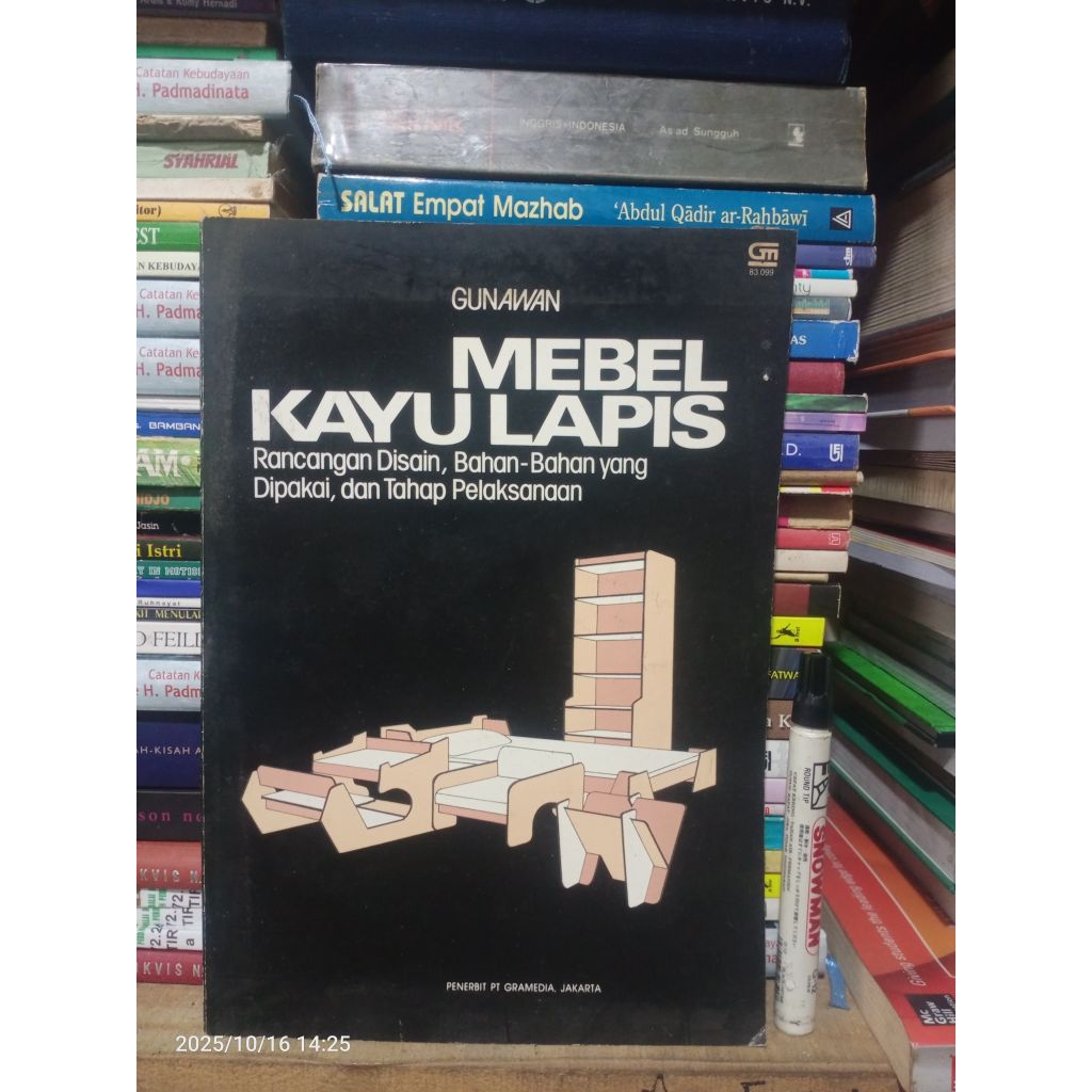 Buku Arsitektur: Mebel Kayu Lapis