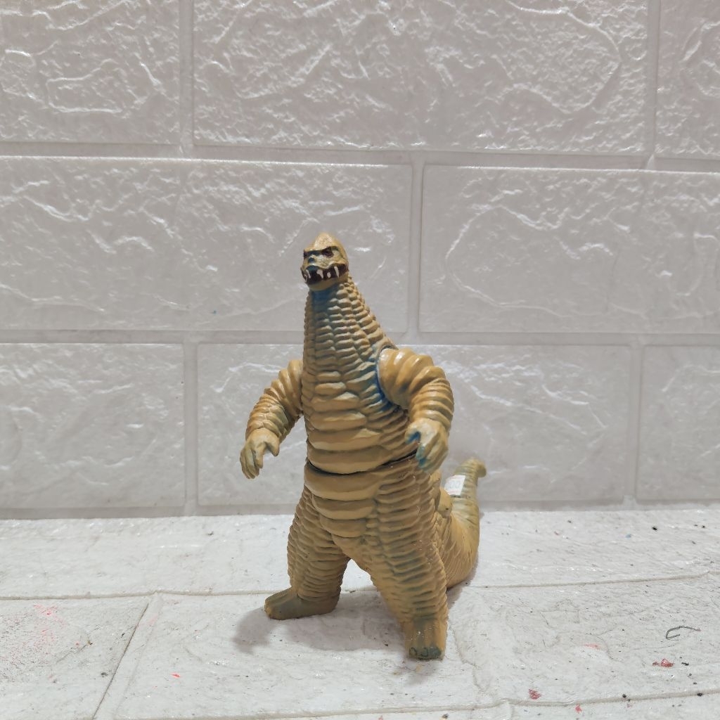 figure ultra monster red king figure kaiju figure red king- ultraman z ultraman ginga ultraman geed 
