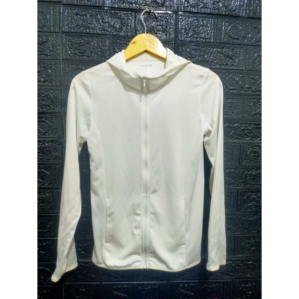 Jaket Running Uniqlo GU Activ