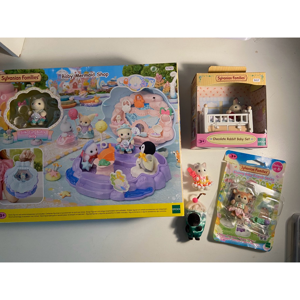Sylvanian Families Mermaid Shop Choco rabbit