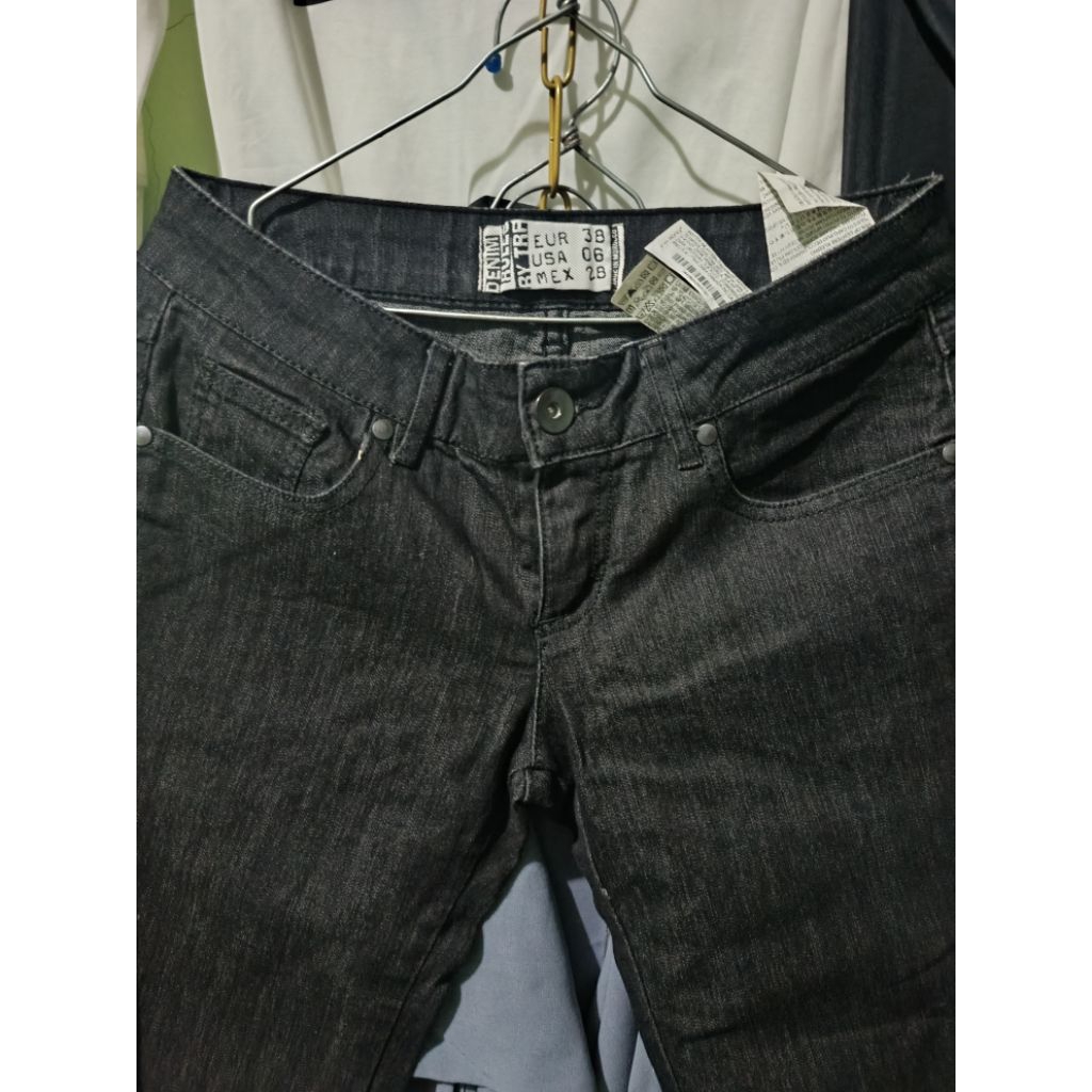 celana wanita merek denim rules by TRP made in maroko second mulus no minus like new