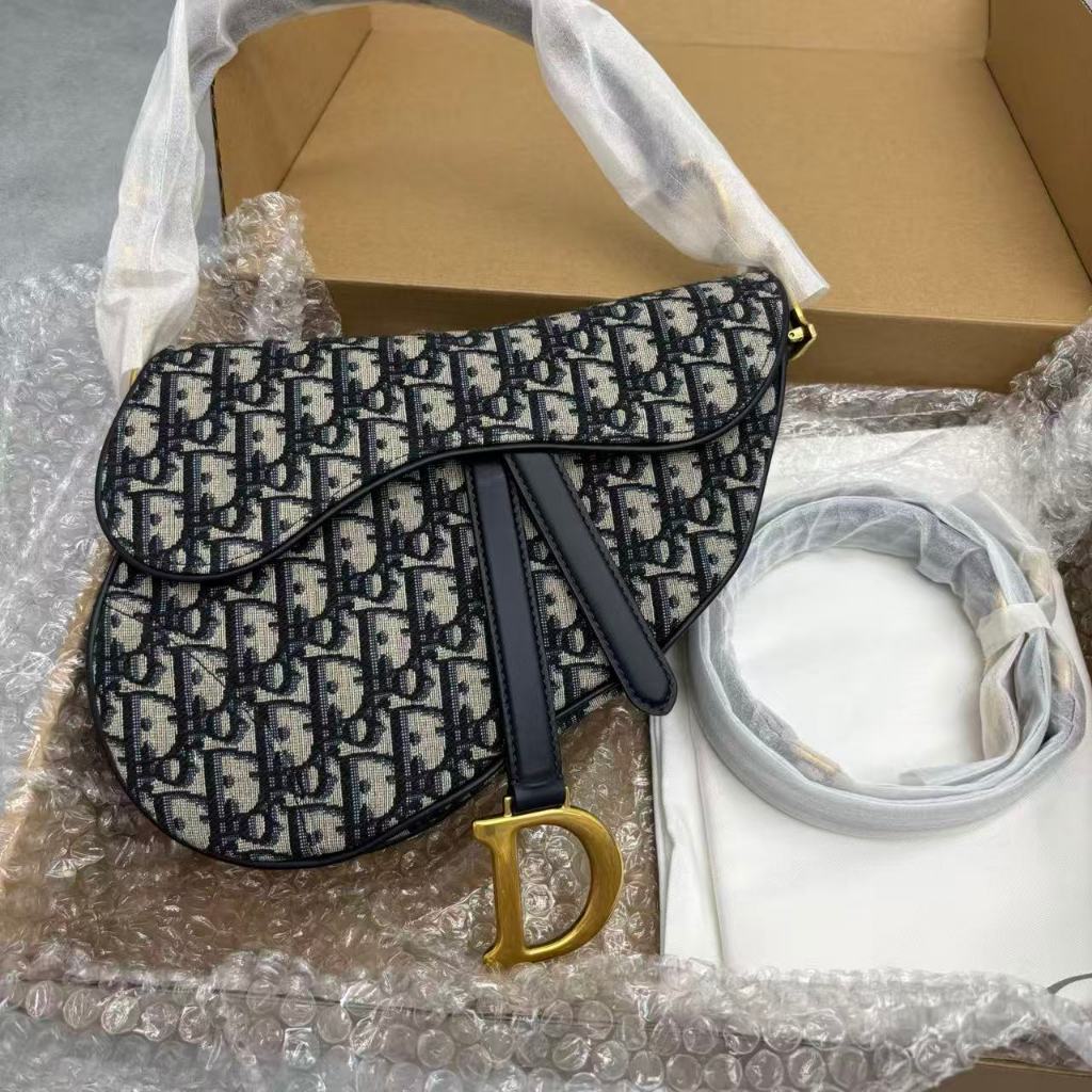 Second-hand Dior Women's Saddle Bag, Blue - Detachable and Adjustable Shoulder Strap, Magnetic Snap 