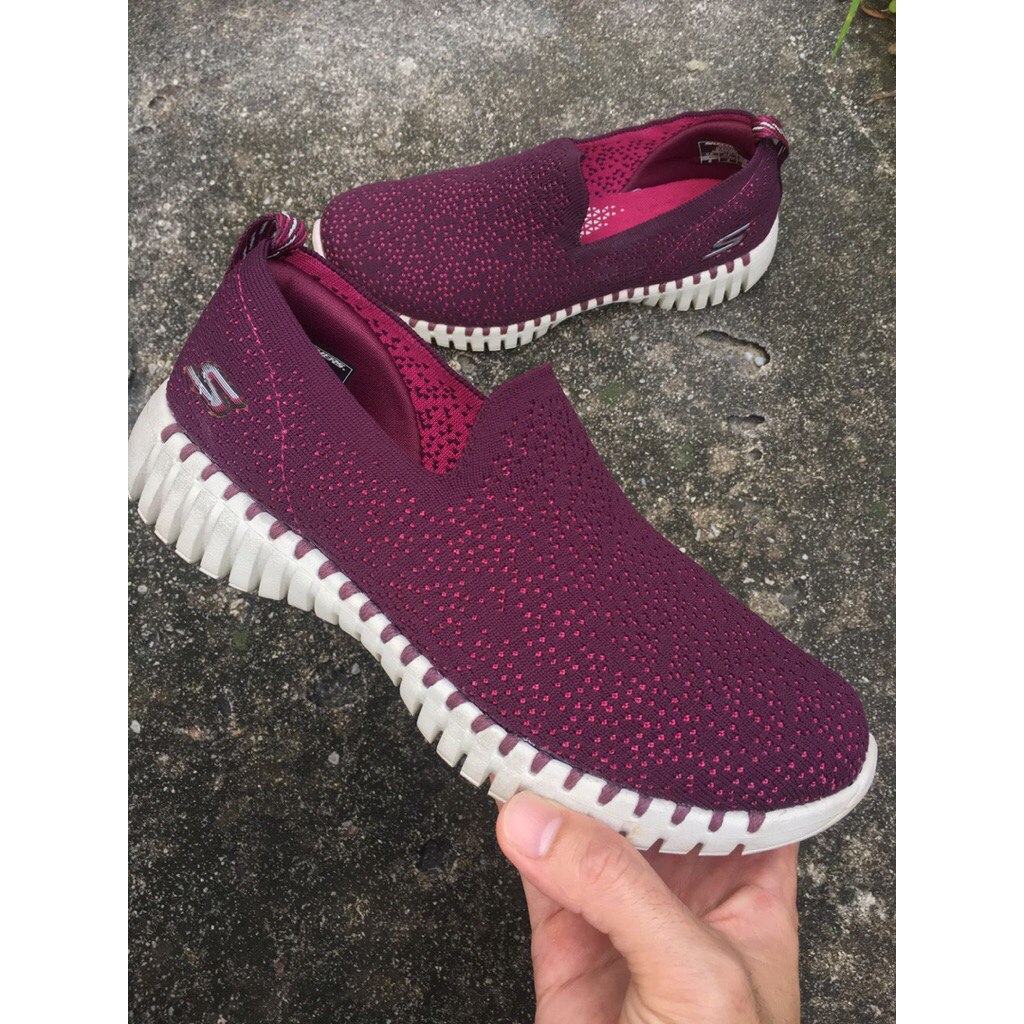 preloved skechers sepatu slip on wanita AIR COOLED GOGA MAT