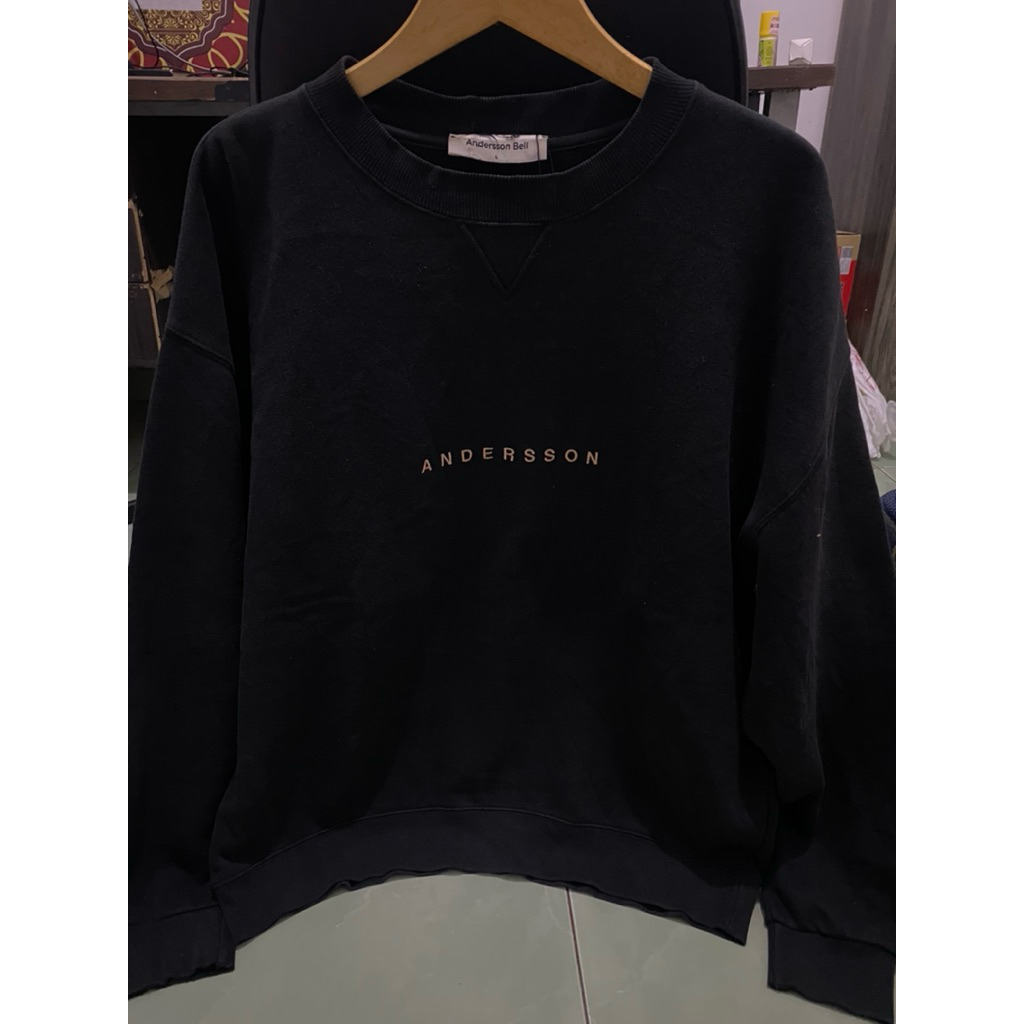 crewneck anderson bell