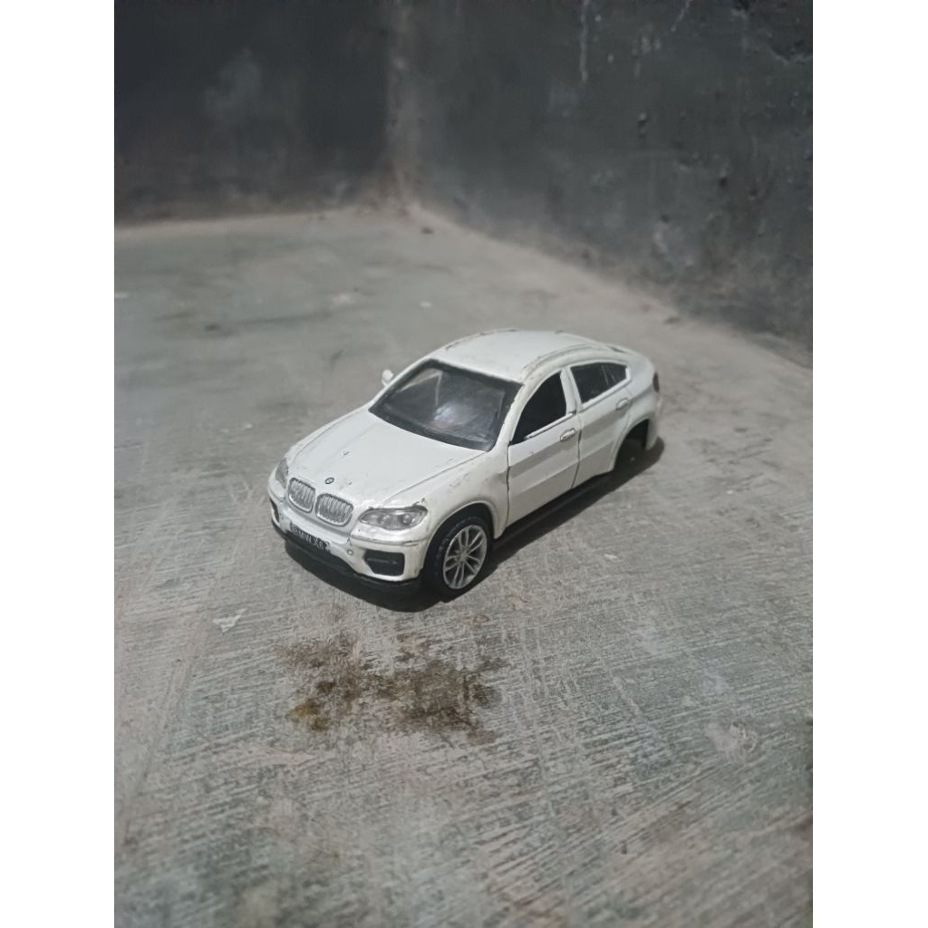 Diecast RMZ BMW X6 Bahan Junk (Loose)