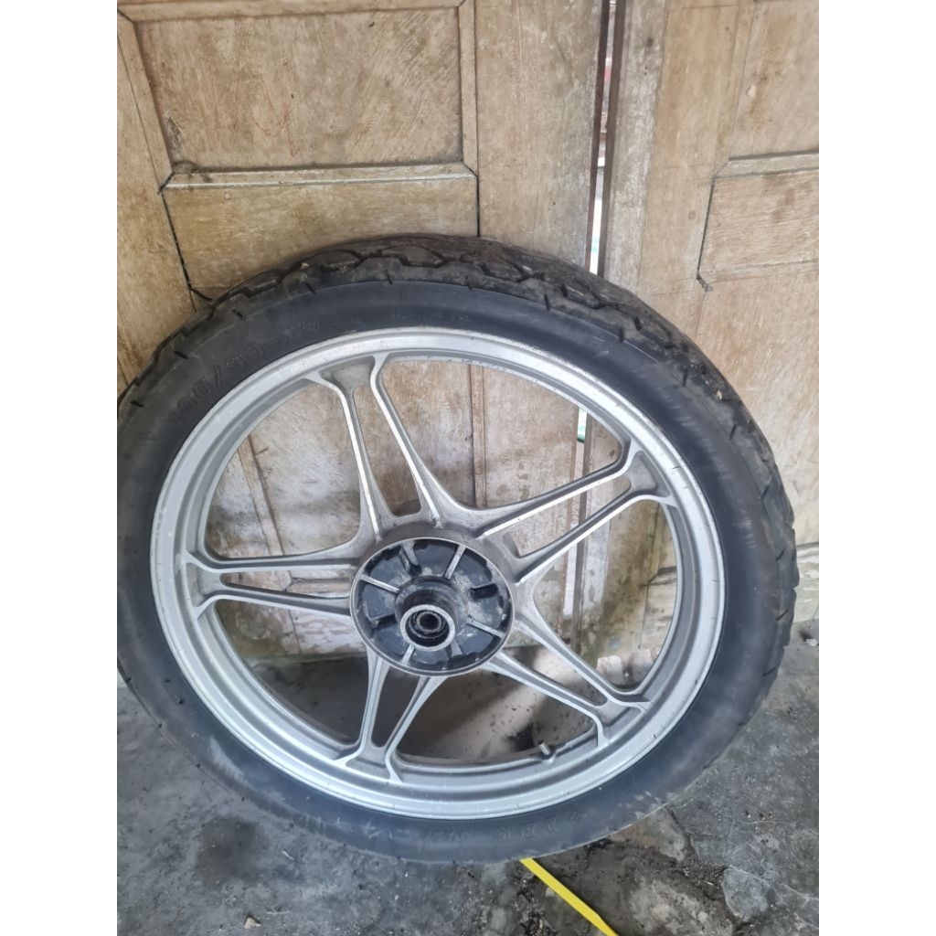 velg suzuki thunder