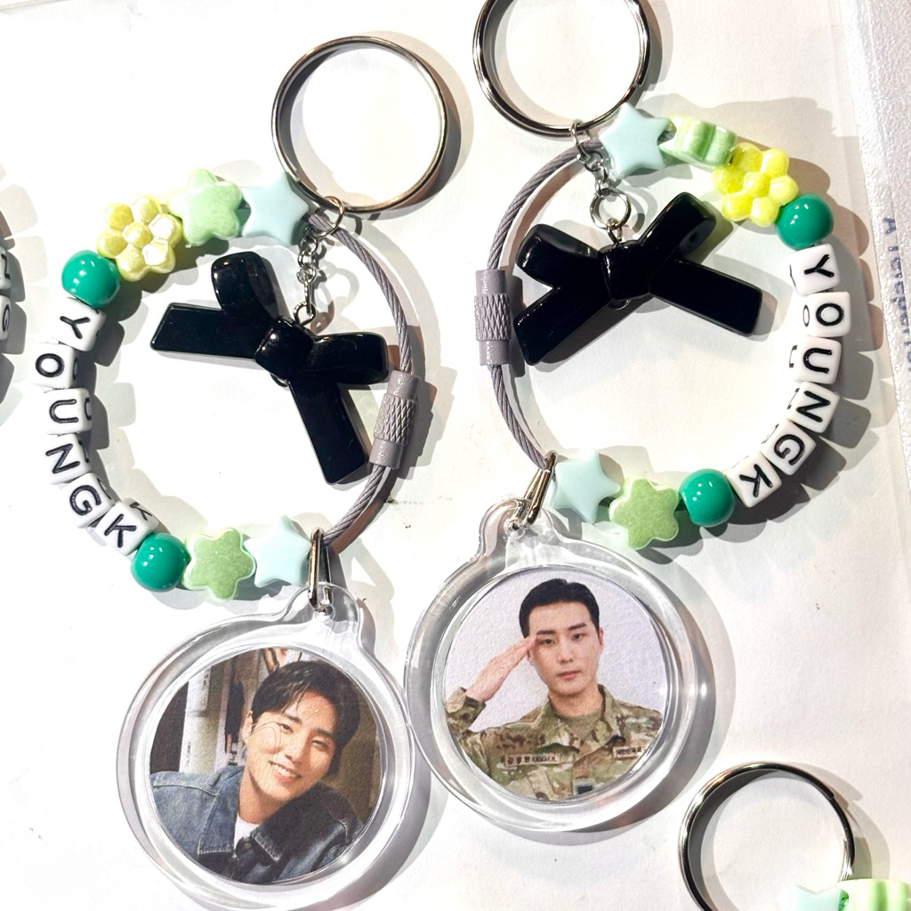 [READY STOCK] DAY6 "HALODEK" Karabiner Bag Charm Keychain Key Ring Kpop DAY6 MYDAY SUNGJIN YOUNGK WO