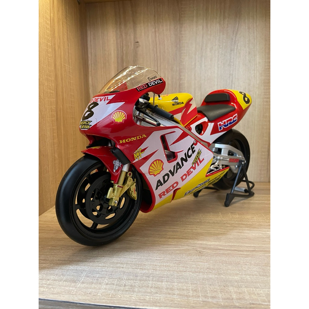 diecast miniatur motor guiloy skala 1/6 motogp honda nsr 500 chris walker