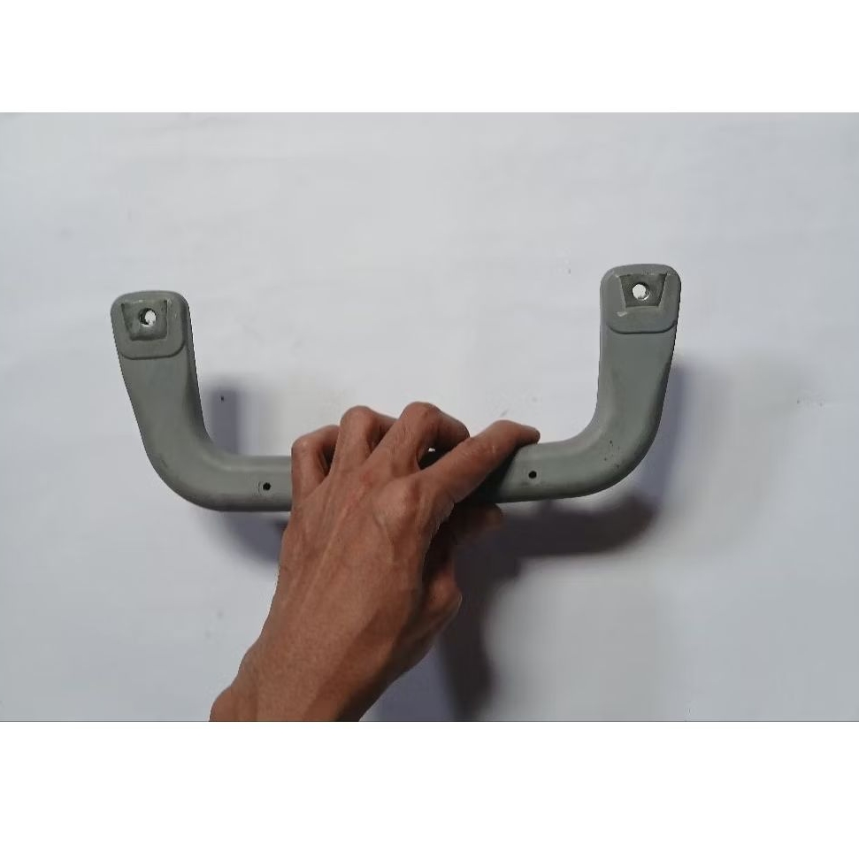 hand grip  pegangan tangan flafon hand grip depan pegangan tangan flafon canter original
