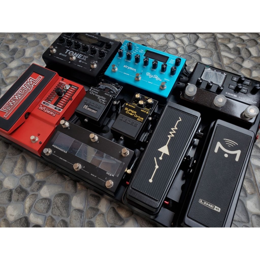 Set Pedalboard dan Efek Gitar