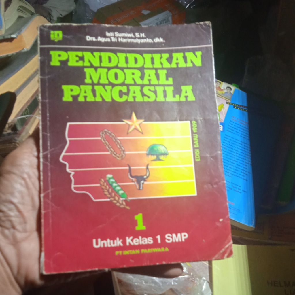 buku Pendidikan Moral Pancasila 1 untuk kelas 1 SMP, buku original jadul