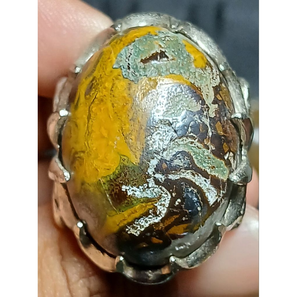 Batu akik bima NTT sakral