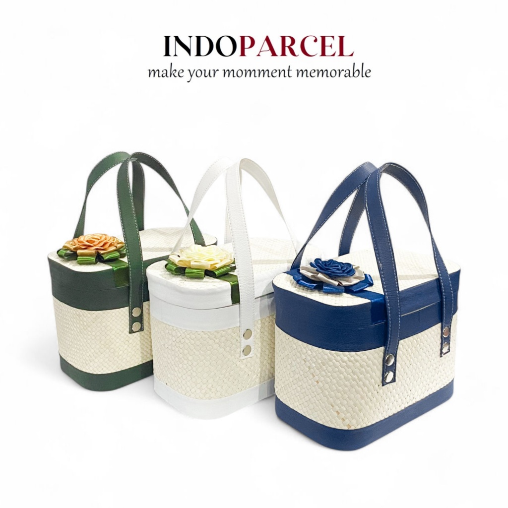 INDOPARCEL - Beauty Kiss Floria Gift Box Tas Box Hampers Anyaman Pandan Kombinasi Bunga Pita Mewah T