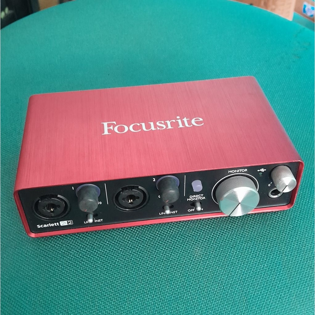Focusrite Scarlett 2i2 gen 2