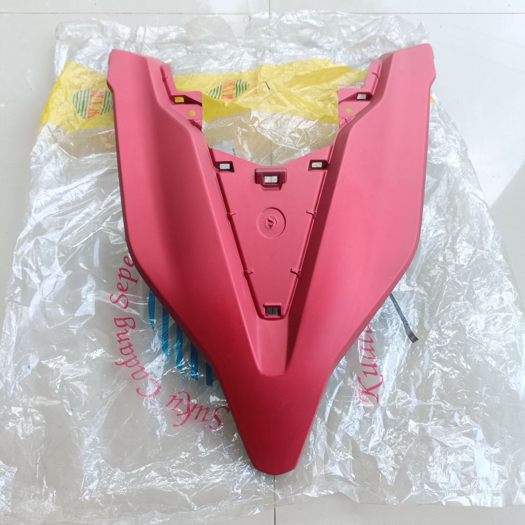 cover panel tameng dada depan honda vario 125/150 LED new