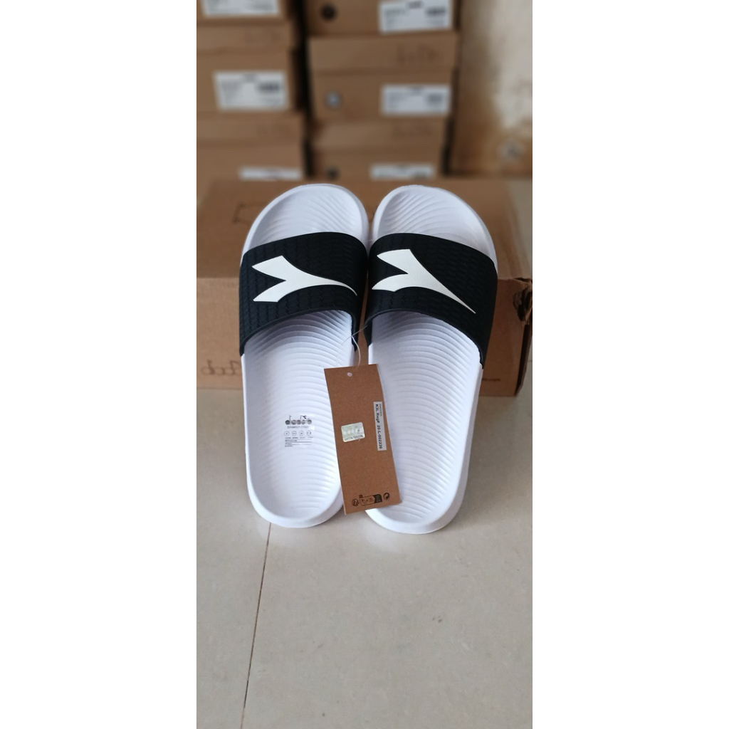 SANDAL DIADORA NAVIN BLACK WHITE SIZE 42/43