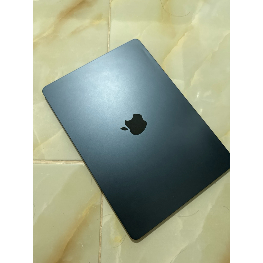 macbook m2 2022
