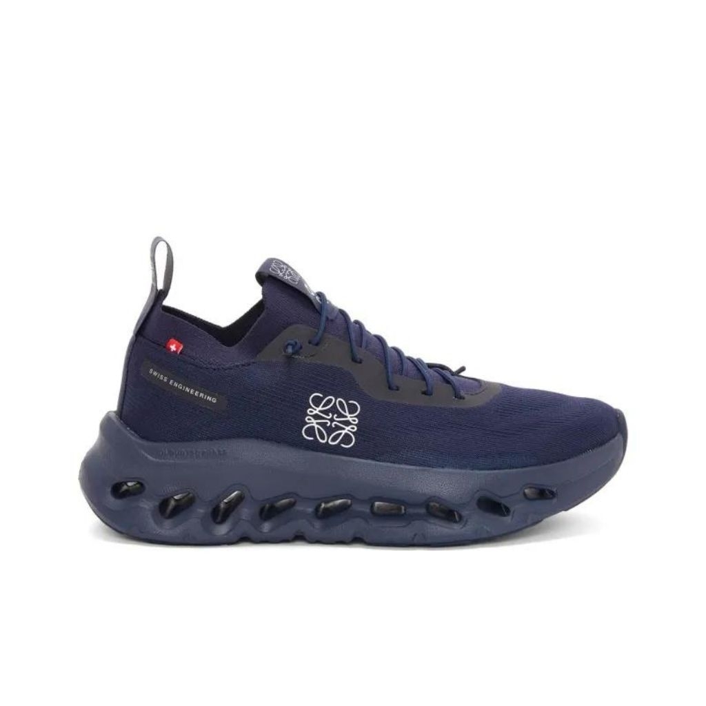 SEPATU ON CLOUDTILT X LOEWE NAVY SEPATU RUNNING PRIA