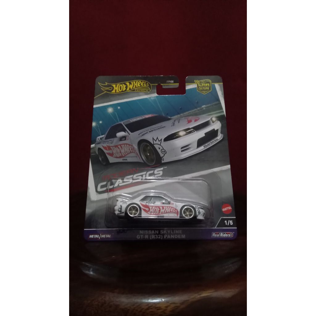 Hotwheels R32 pandem