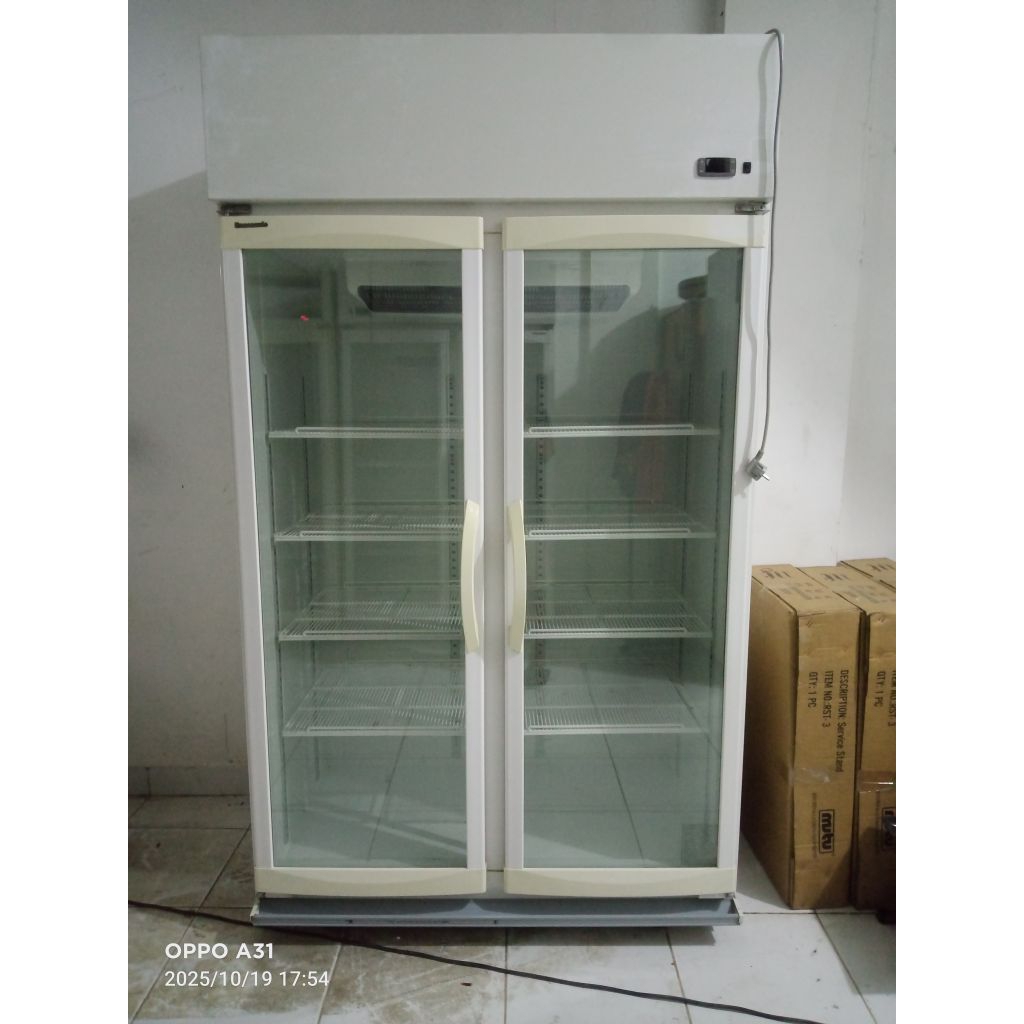 Showcase Chiller 2 Pintu merk Panasonic Second/bekas
