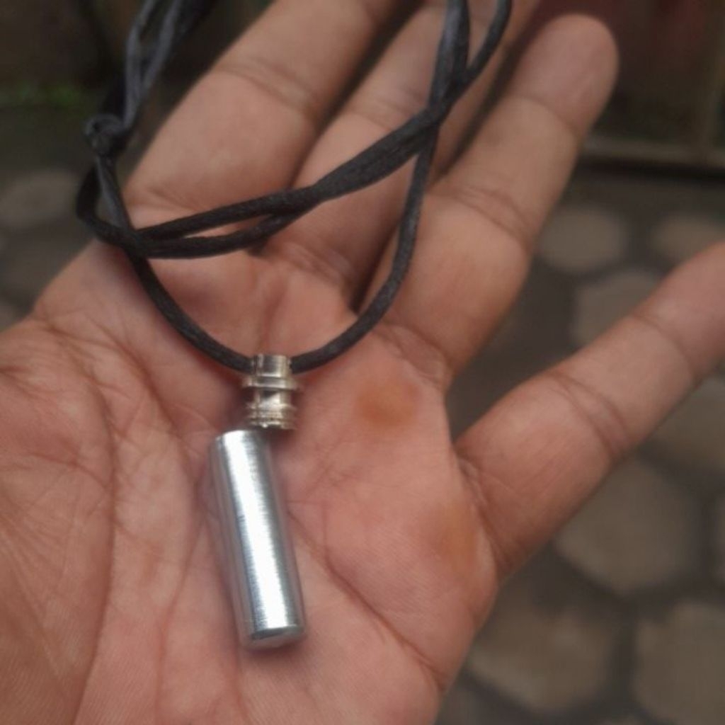 kalung pendant tali hitam bandul liontin tabung titanium