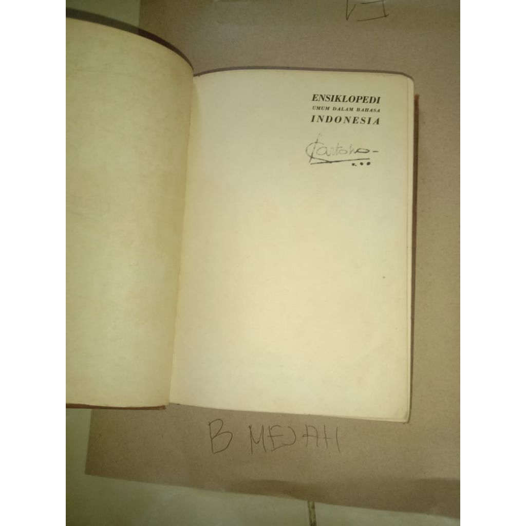 Buku Ensiklopedi Umum Dalam Bahasa Indonesia