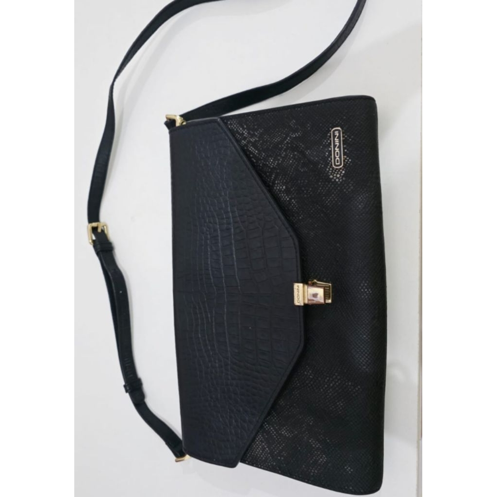 Donini Black Clutch