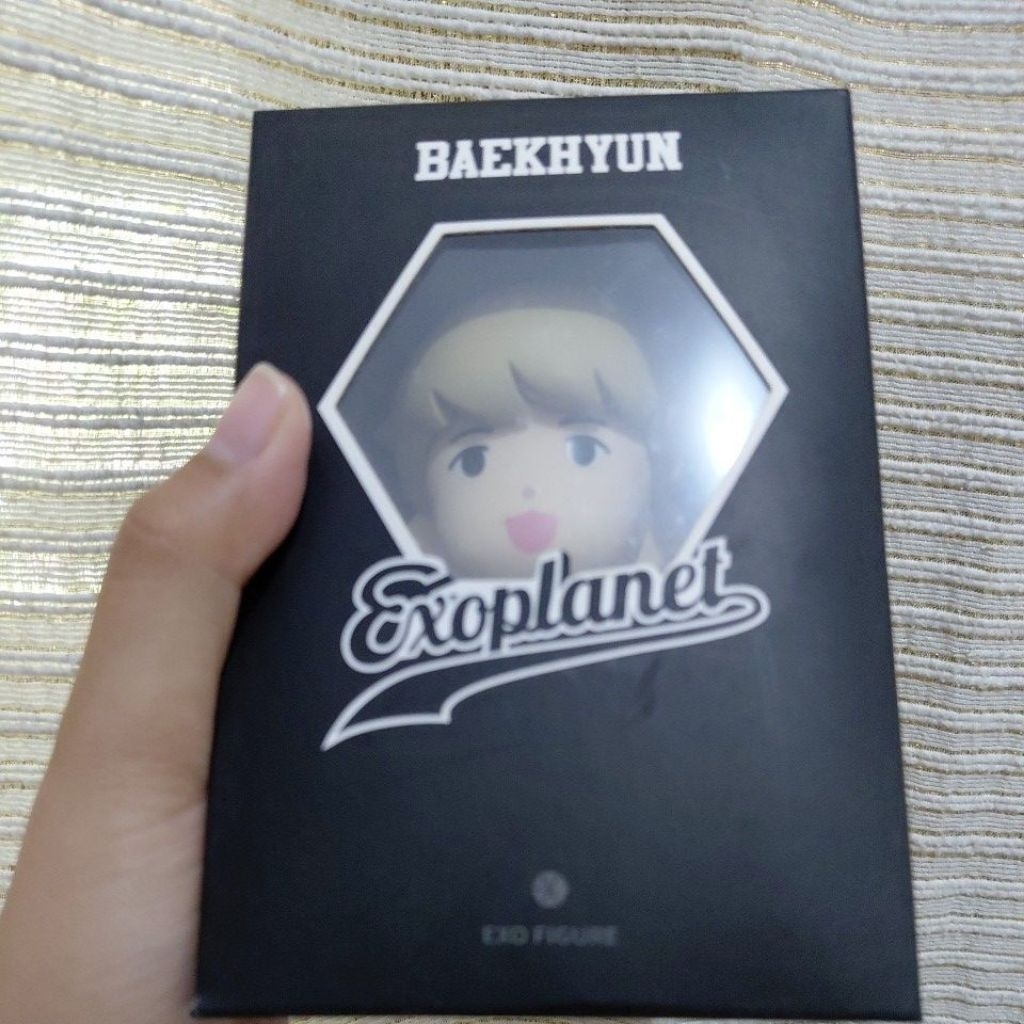 EXO BAEKHYUN MINISO FIGURE