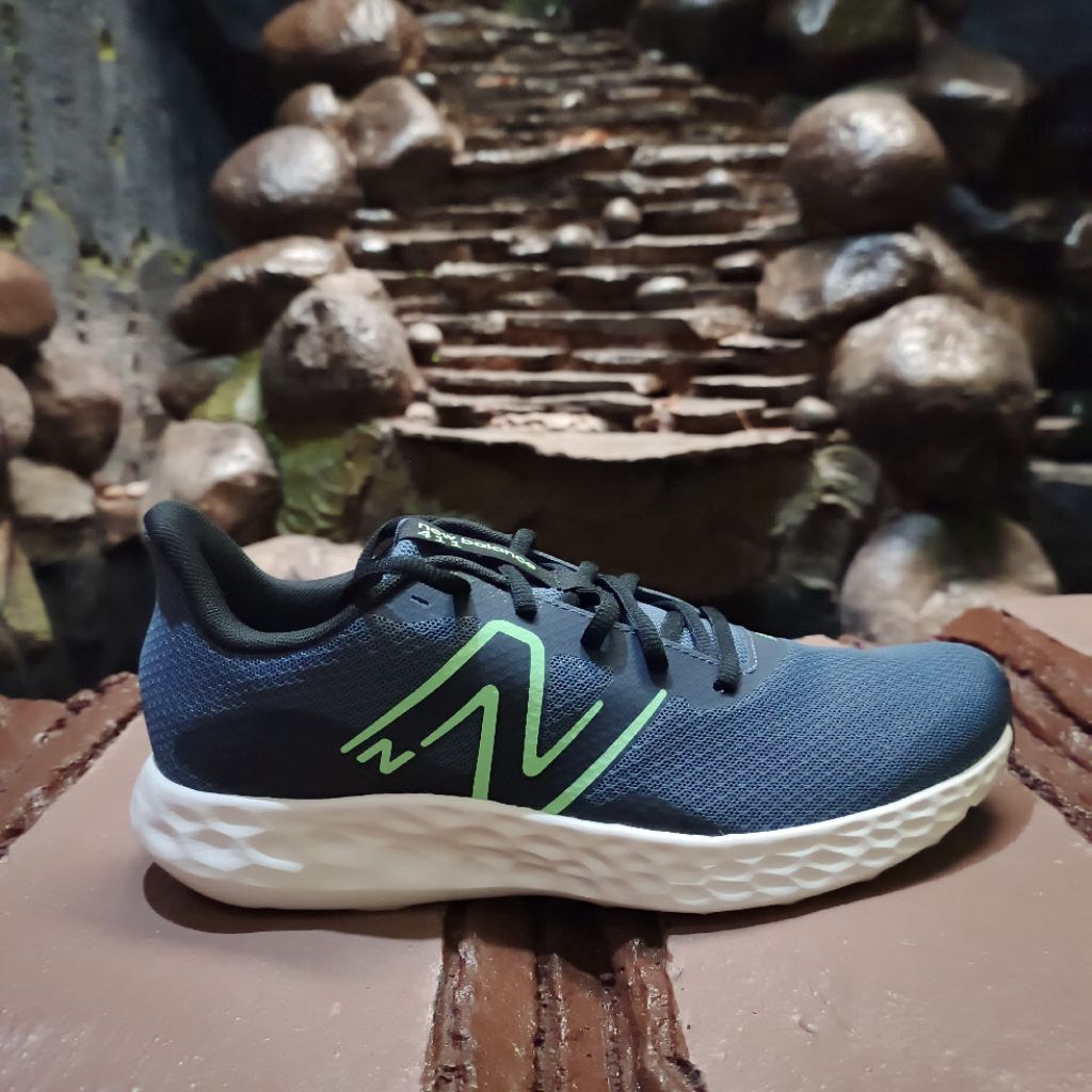 NB 411 men's running shoes