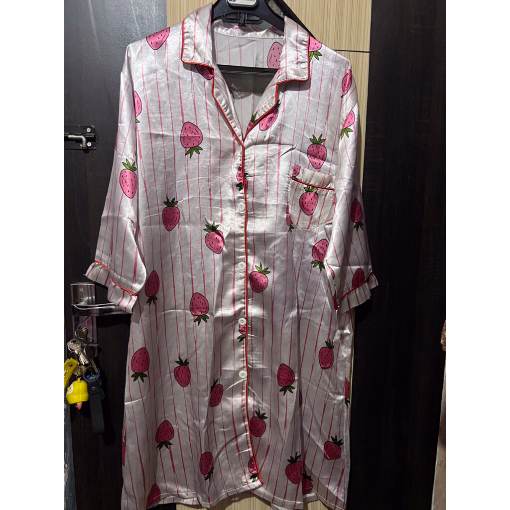 PRELOVED BAJU TIDUR WANITA