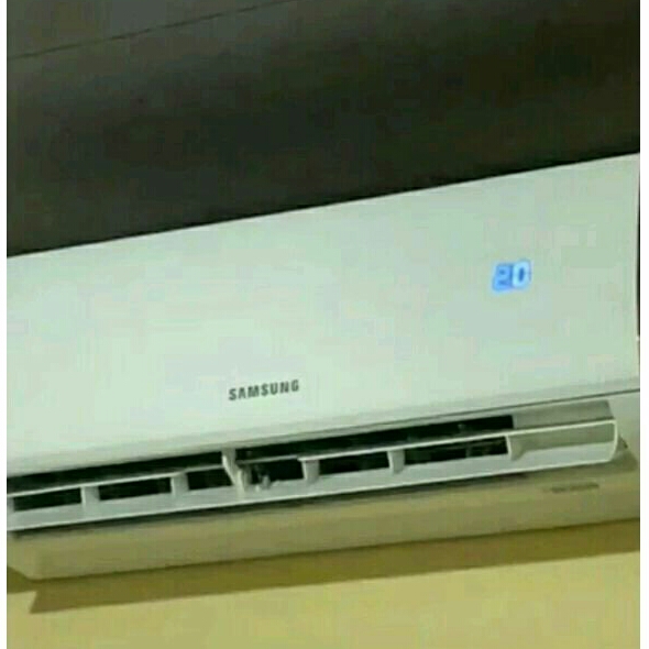 AC SAMSUNG 1/2 pk (bekas pakai, masih bagus)