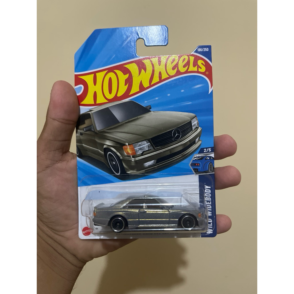 HOT WHEELS MERCEDES-BENZ 560 SEC AMG