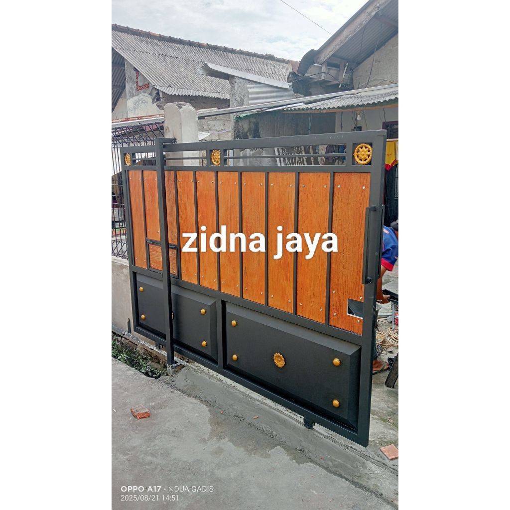 pagar minimalis model ter baru dari bahan GRC motif kayu