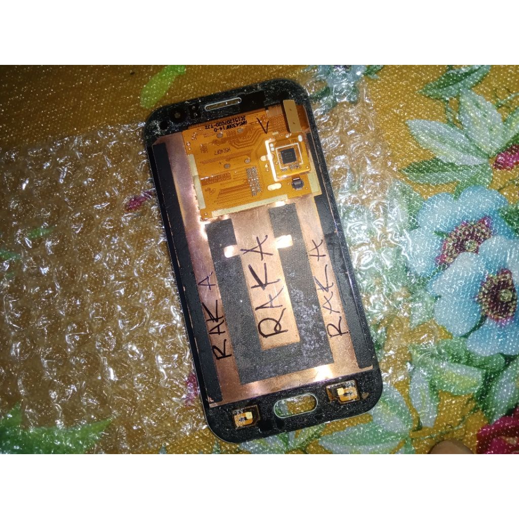 lcd Samsung j1 Ace ORI copotan dari pabrik super amoled Djamin rapet kualitas oke bergaransi