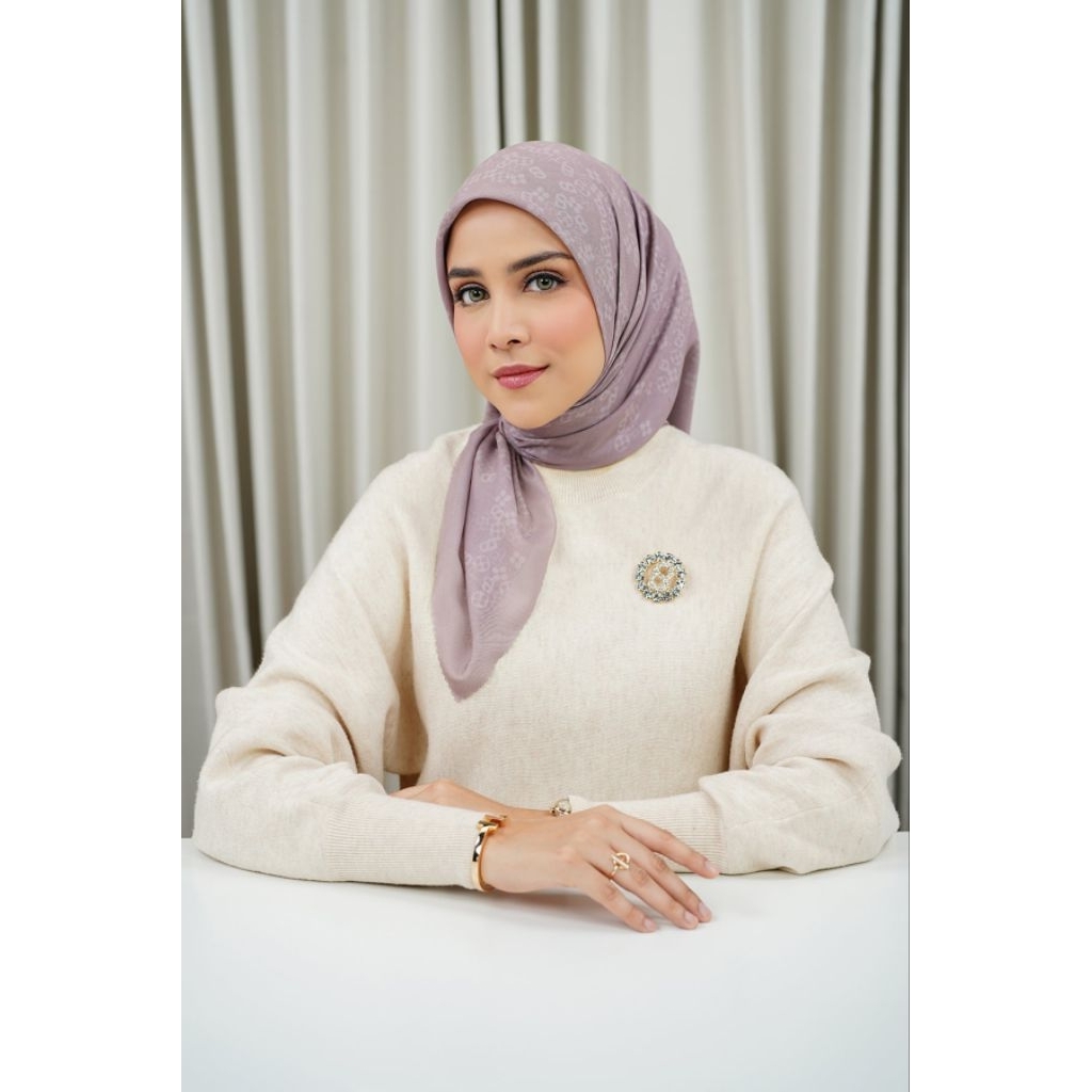 BUTTONSCARVES NEW with BOX Monogram Scramble Aurora