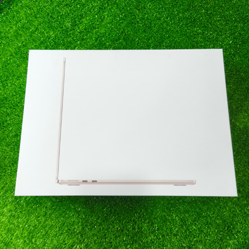 Macbook Air 13” M4 16/256 Starlight Resmi iBox beserta nota pembelian