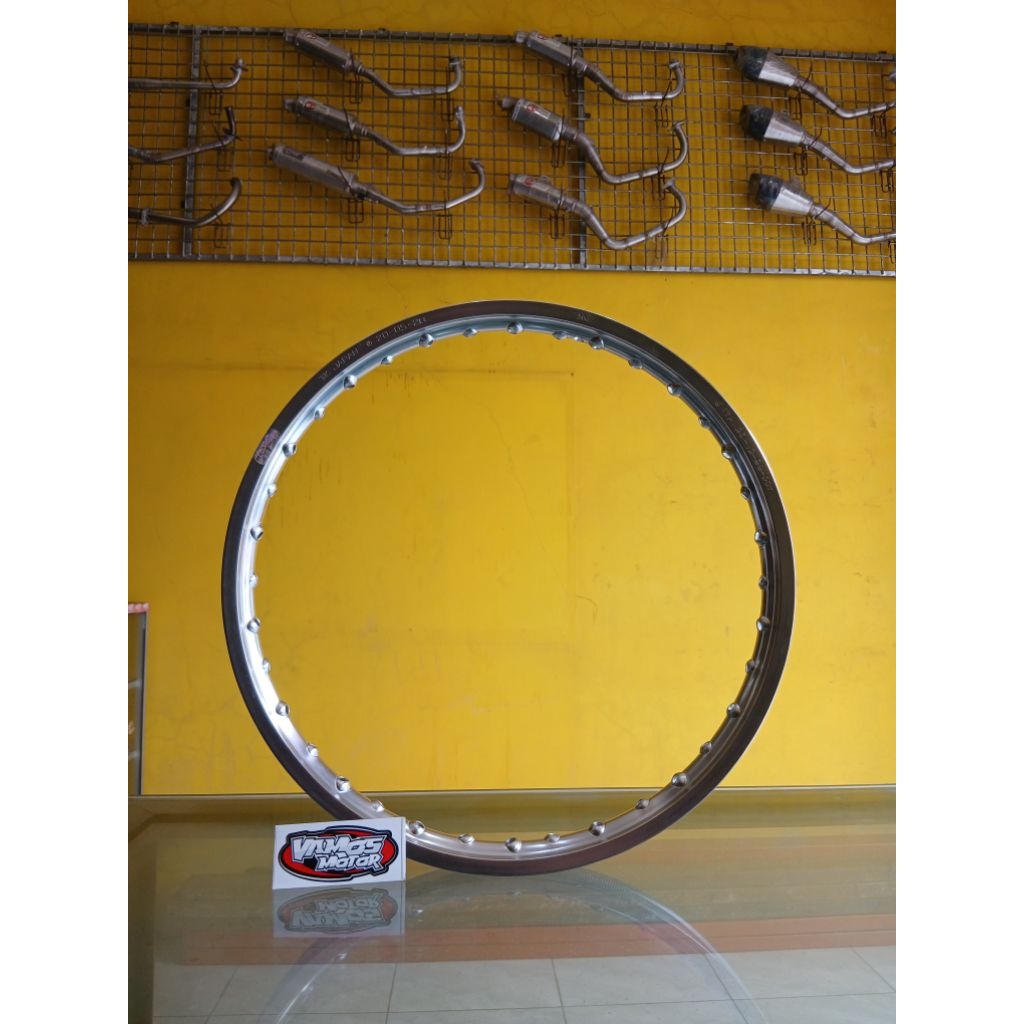 Velg TK Japan  17 x 120 Silver