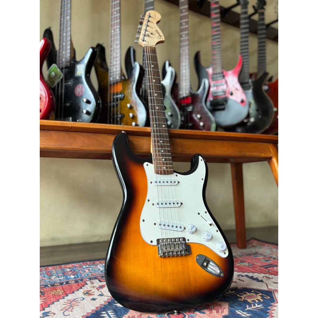 Gitar Elektrik Squier Affinity Stratocaster Second Hand – Warna Sunburst