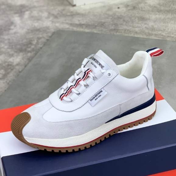 THOM BROWNE outdoor Fashion Casual Sepatu Pria Sneakers Shoes 10211558