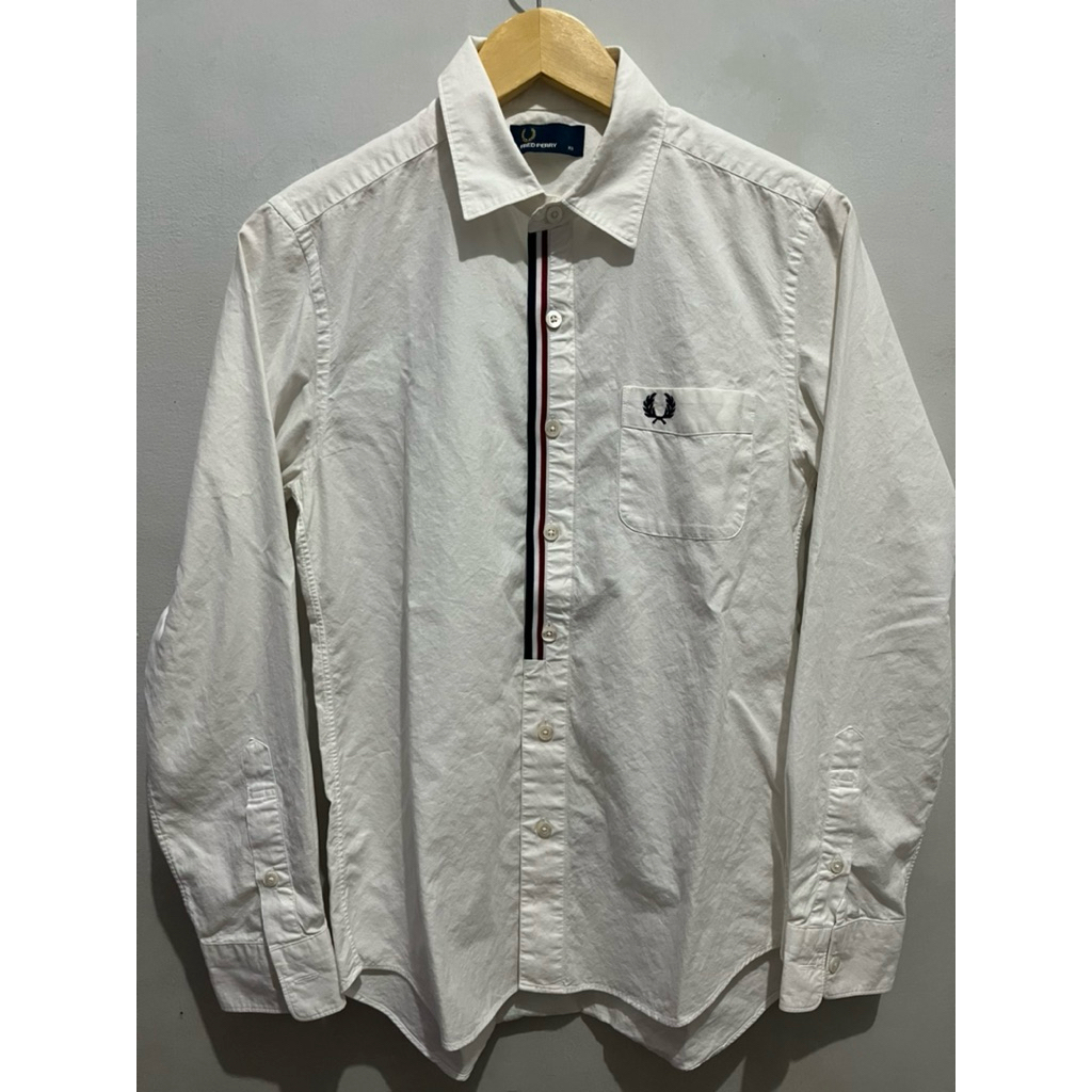 kemeja fred perry