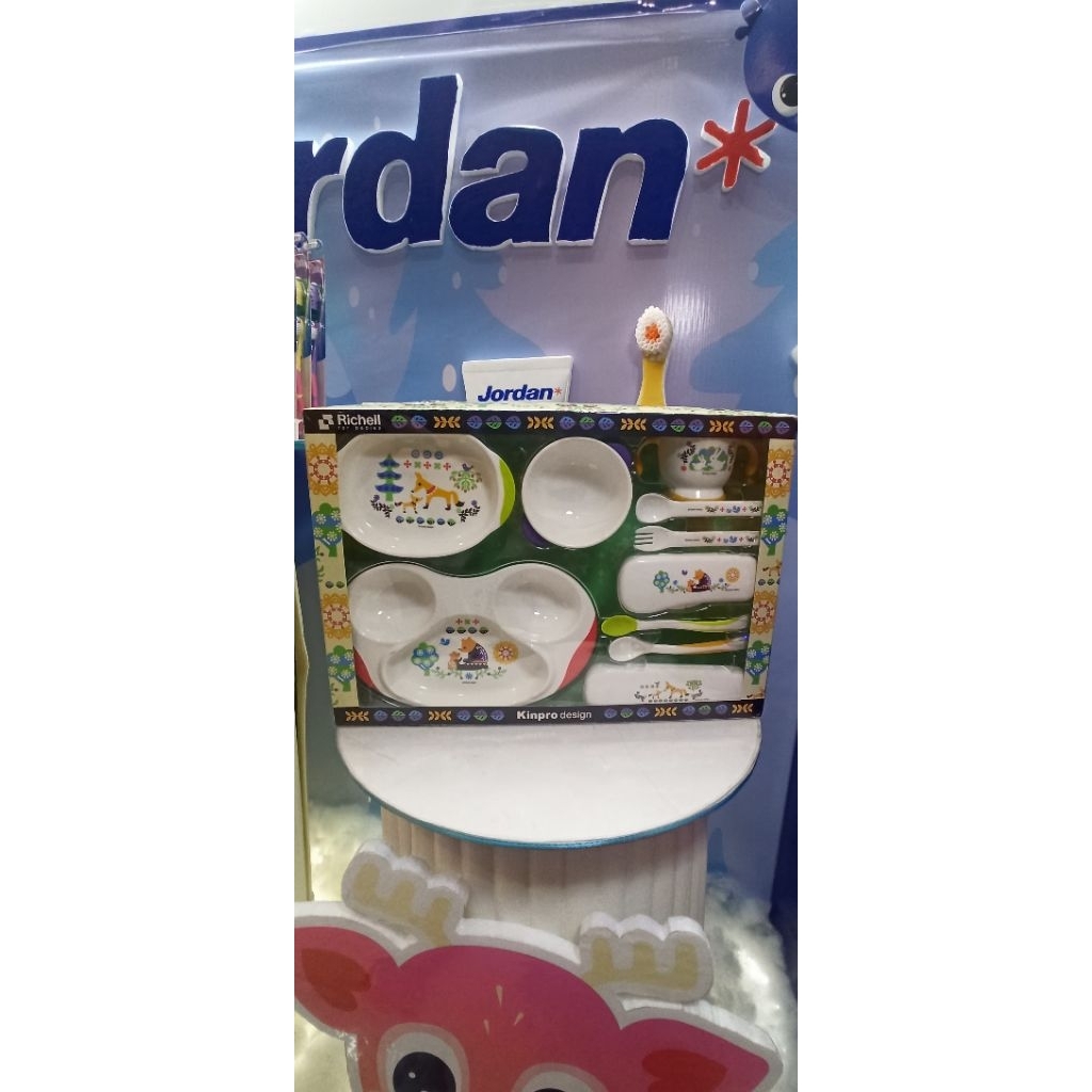 Richell Feeding Set ~ Tempat Makan Bayi