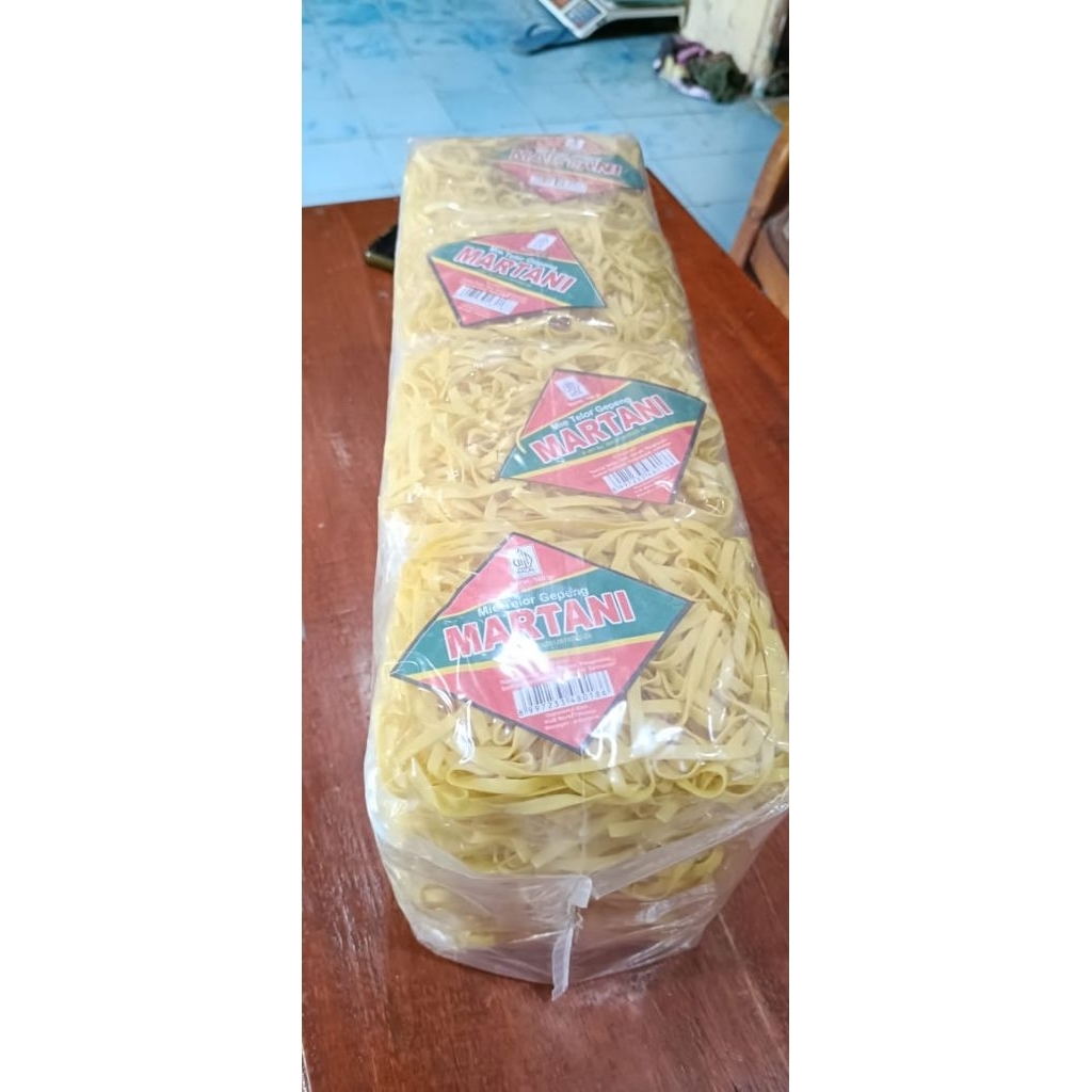 mie telor gepeng merk Martani 1 bal isi 20 PCS