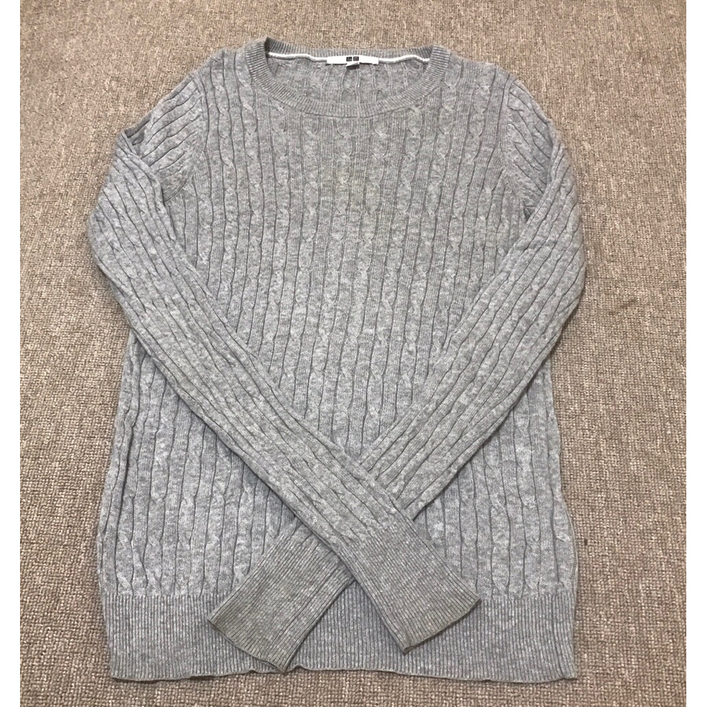 (Preloved) Sweater Kepang Uniqlo Abu